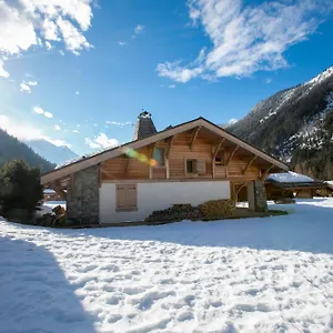 chalet-zaria.hotels-rhonealpes.com/