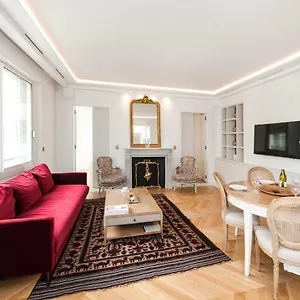 luxury-montaigne-apartment.fr-paris.fr/